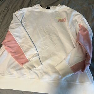 Nike Dri-FIT White crew neck sweater